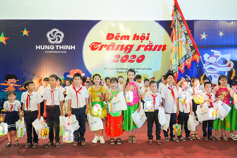 Tập đoàn Hưng Thịnh tiếp nối chuỗi hoạt động trung thu tại tỉnh Khánh Hòa và Bình Dương